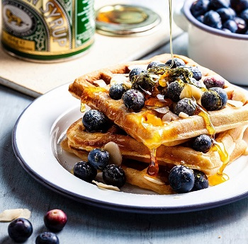 Waffles with berries